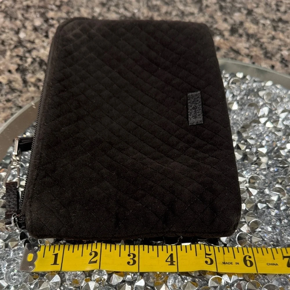 Vera Bradley Black Quilted Wristlet EUc